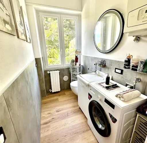 Lilly Del Maggiore Castelveccana