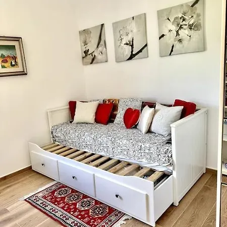 Lilly Del Maggiore Apartman *